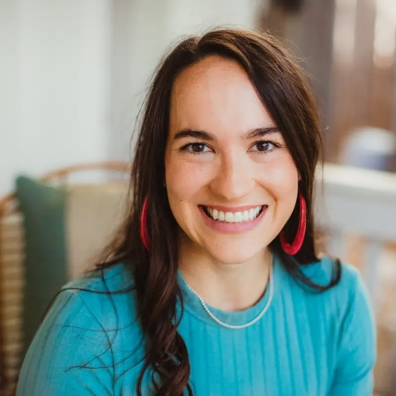 Sarah Jeter Headshot